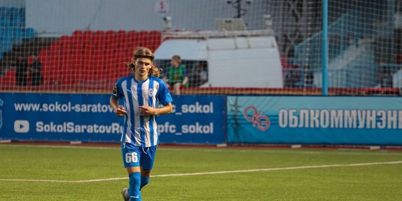 Сокол Саратов - Ленинградец