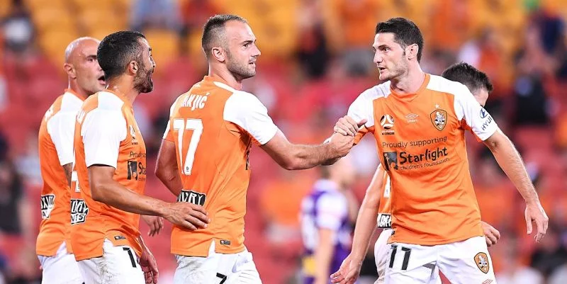 Сидней Юн - Брисбен Роар