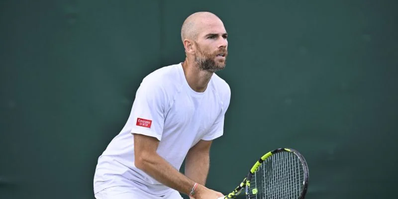 Адриан Маннарино - Есуке Ватануки