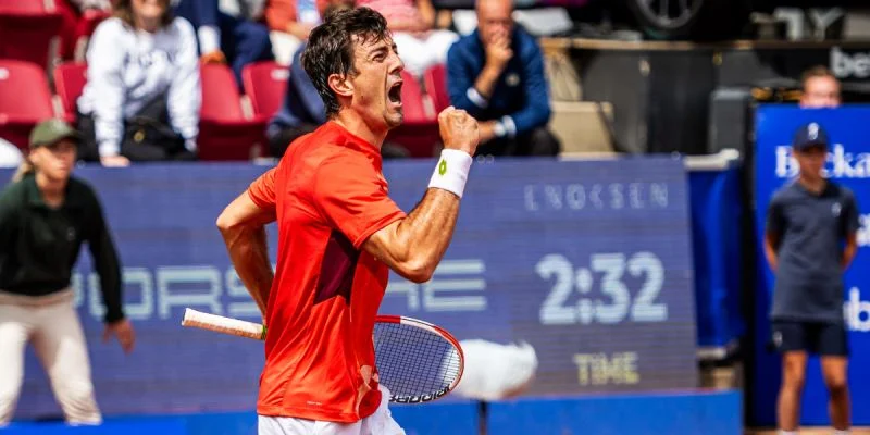 Себастьян Офнер - Нуну Боржеш