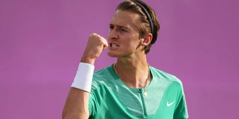 Мартон Фучович - Себастьян Корда