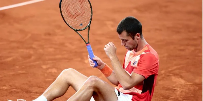 Ласло Дьере - Уго Гастон