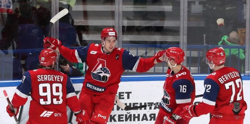 Локомотив - Трактор