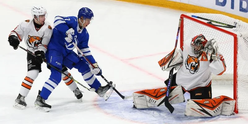 МХК Динамо - Тайфун