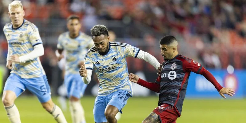 Торонто - Ванкувер Уайткэпс