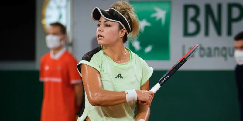 Рената Сарасуа - Эжени Бушар