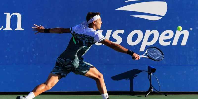 Люк Сэвилл - Томас Этчеверри