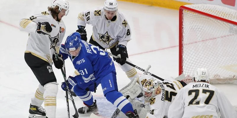 Адмирал - Динамо М