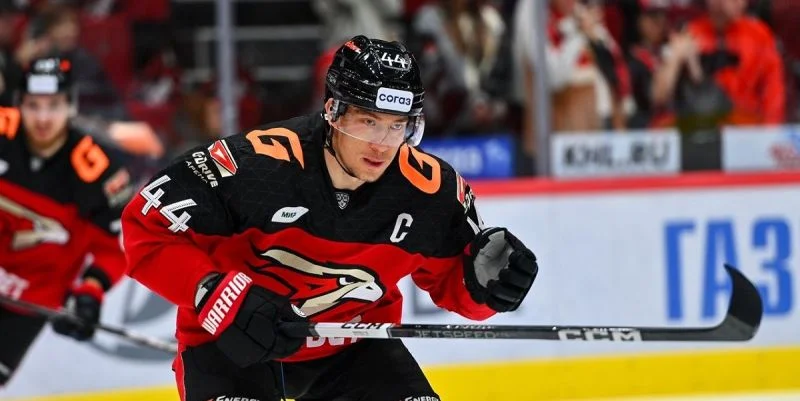 Нефтехимик - Авангард