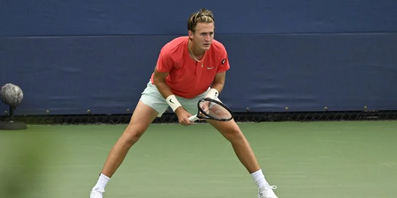 Себастьян Корда - Томас Этчеверри