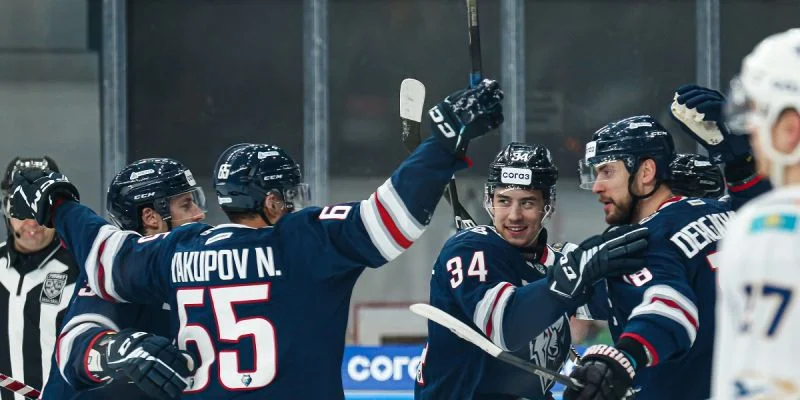 Нефтехимик - Амур