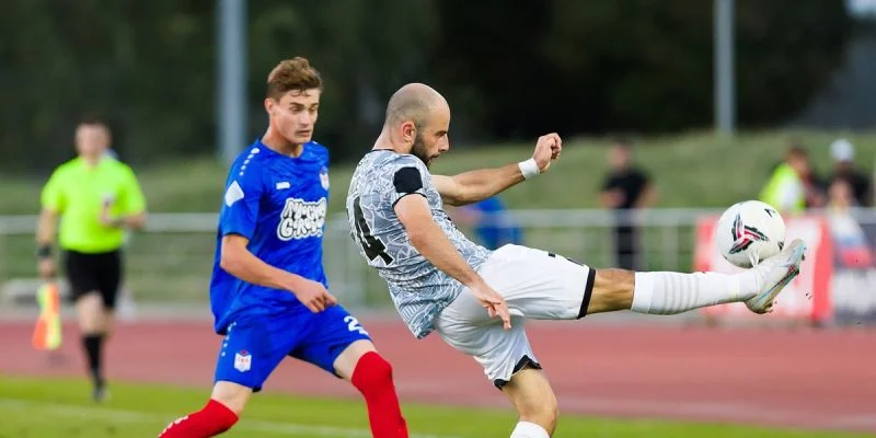 Нефтехимик - Арсенал