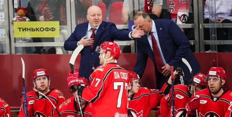 Автомобилист - Амур Автомобилист - Амур