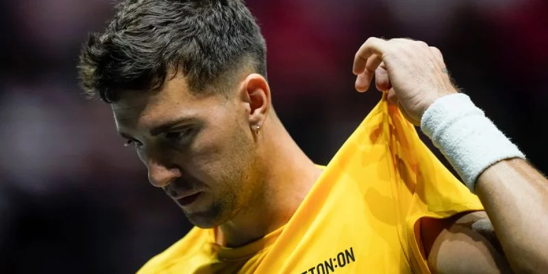 Хуберт Гуркач - Танаси Коккинакис