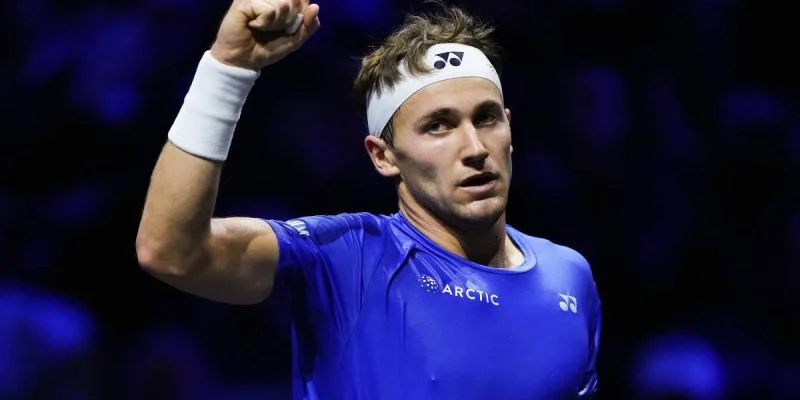 Есуке Ватануки - Каспер Рууд