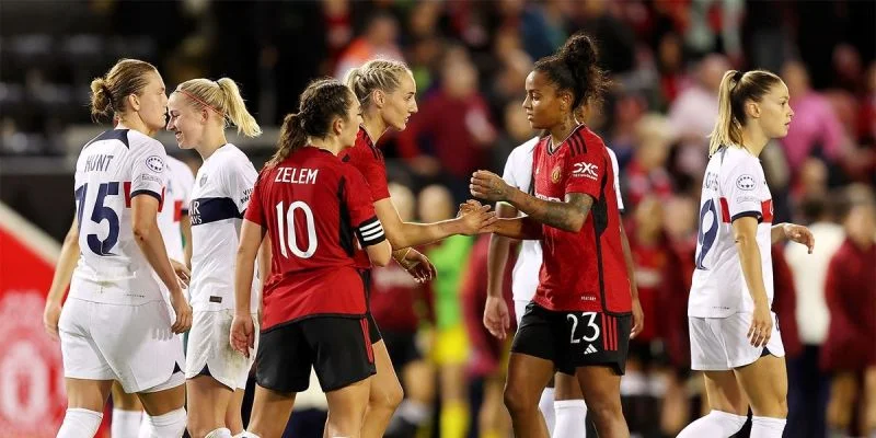 ПСЖ (Ж) - Манчестер Юнайтед (Ж)