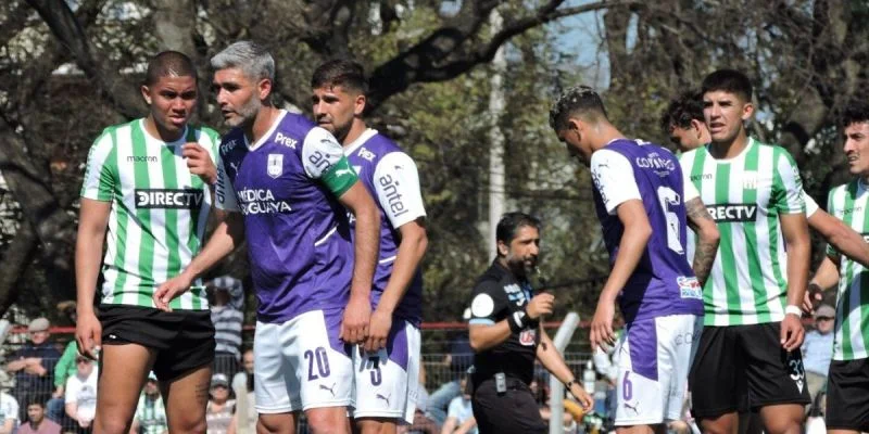 Расинг Монтевидео - Феникс