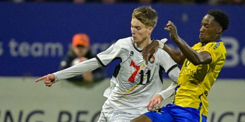 Хелмонд Спорт - Телстар