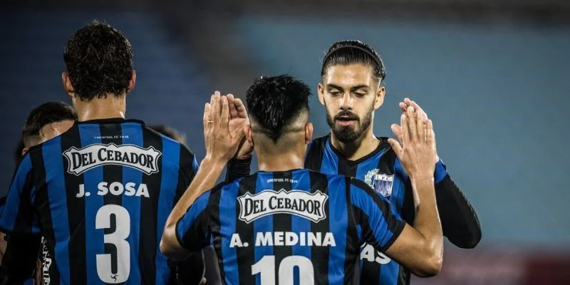 Пласа Колония - Ливерпуль Монтевидео