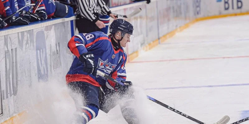 Сахалинские Акулы - Амурские Тигры