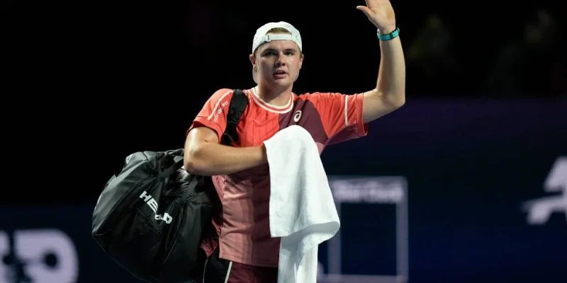 Хамад Медьедович - Доминик Штрикер