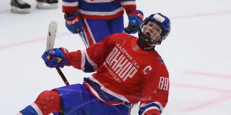 АКМ-Юниор - Академия СКА