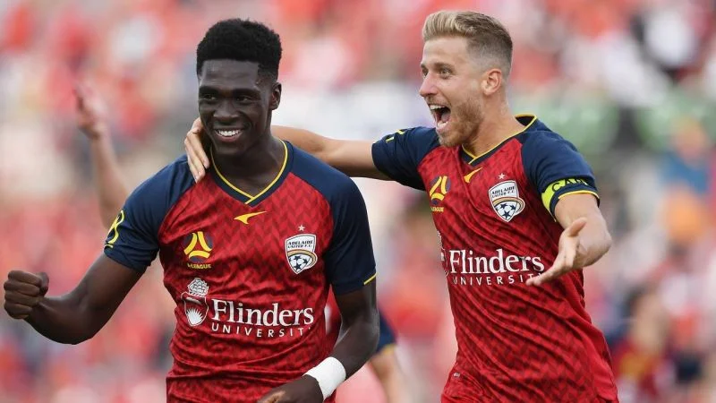 Аделаида Юнайтед - Брисбен Роар