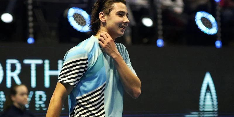 Люка Ван Аш - Александр Шевченко