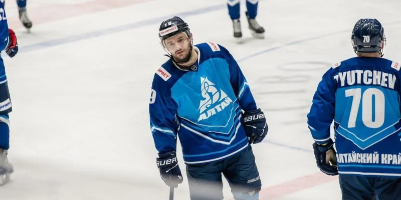 Динамо-Алтай - Кристалл