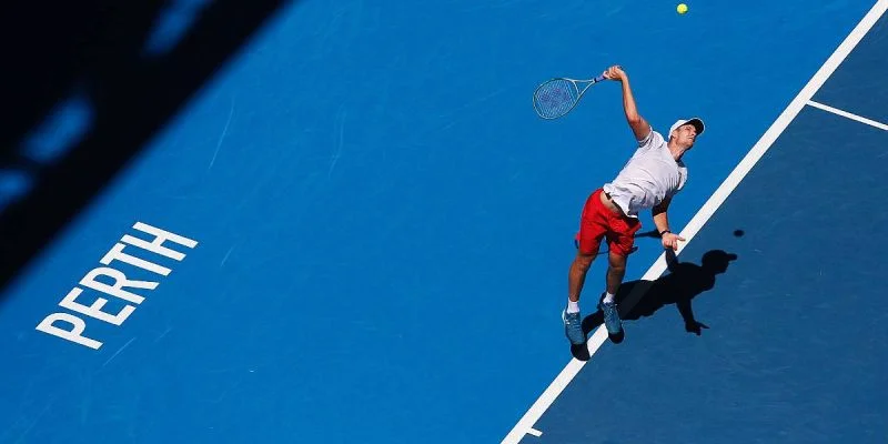 Хуберт Гуркач - Адриан Маннарино