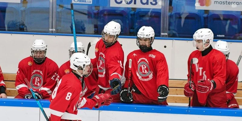 Русские Витязи - Капитан