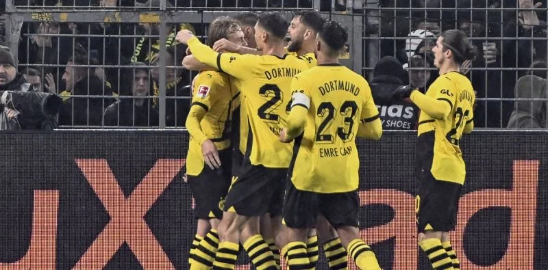 Боруссия Д - Стандард