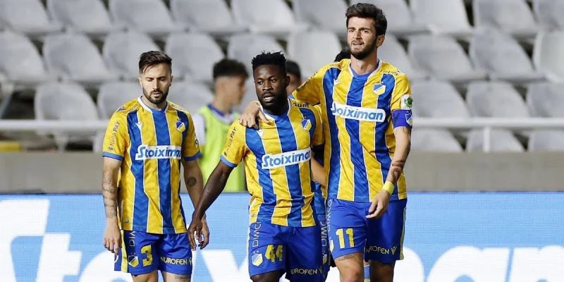 Неа Саламис - АПОЭЛ