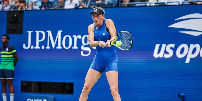 Каролин Возняцки - Мария Тимофеева