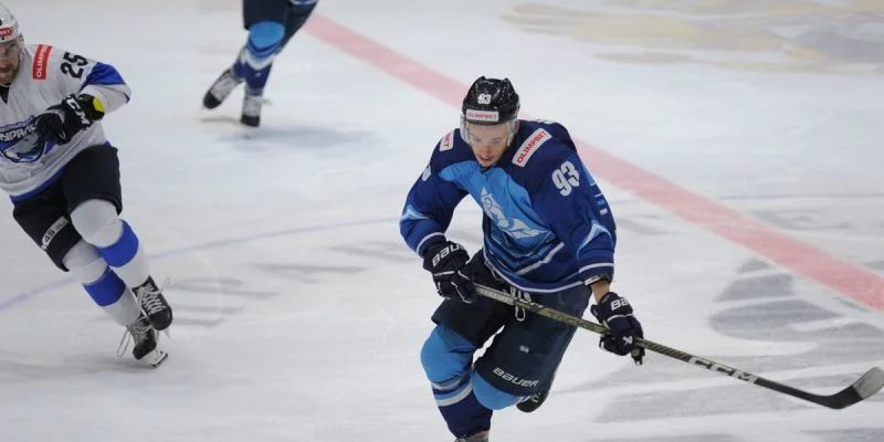 Динамо-Алтай - Южный Урал