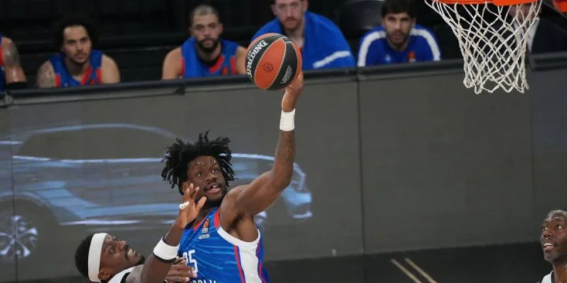 Анадолу Эфес - Олимпия Милано