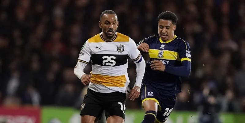 Порт Вейл - Лейтон Ориент Порт Вейл - Лейтон Ориент