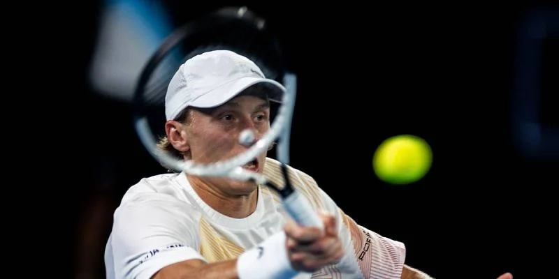 Эмиль Руусувори - Люка Ван Аш