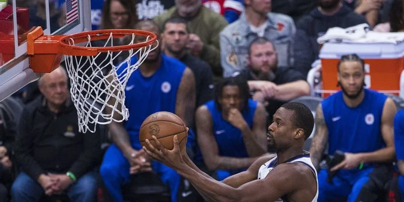 Сакраменто - Детройт