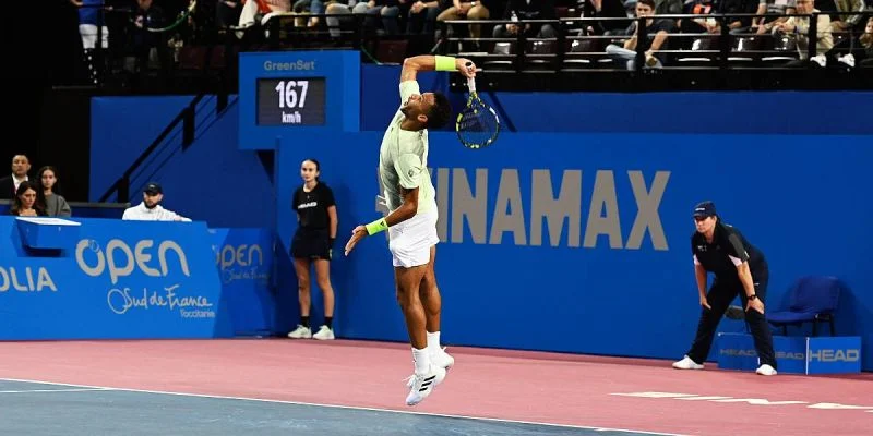 Феликс Оже-Альяссим - Чжичжэнь Чжан