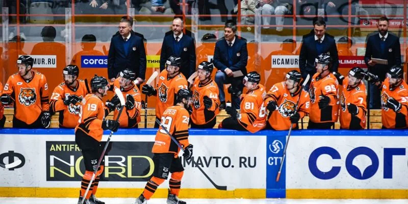 Амур - Трактор Амур - Трактор