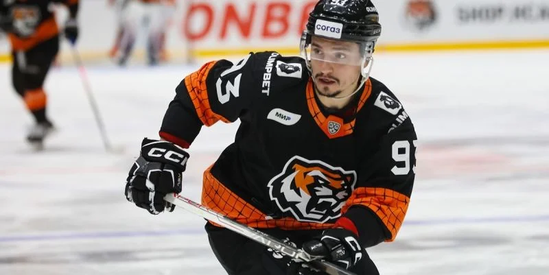 Амур - Трактор Амур - Трактор