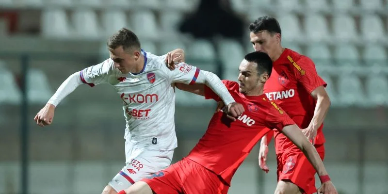 Университатя Клуж - Стяуа (ФКСБ)