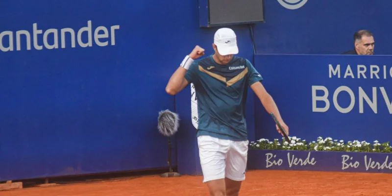 Душан Лайович - Даниэль Галан