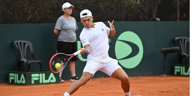 Корентен Муте - Себастьян Баес