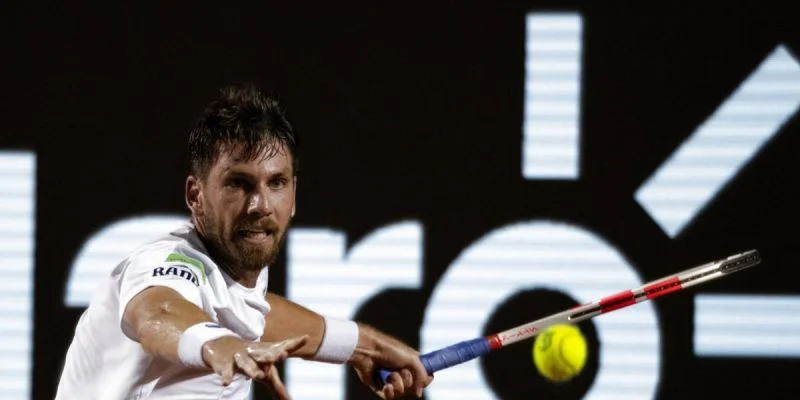 Томас Барриос Вера - Кэмерон Норри