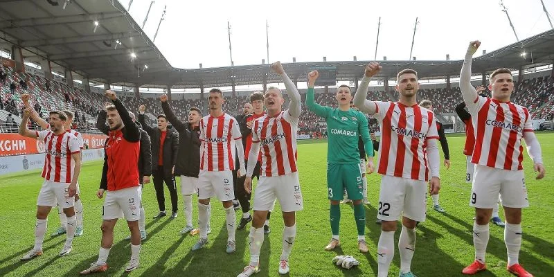 Пяст Гливице - Краковия