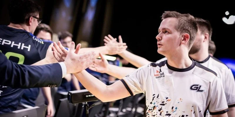 Fnatic - Team GamerLegion Fnatic - Team GamerLegion