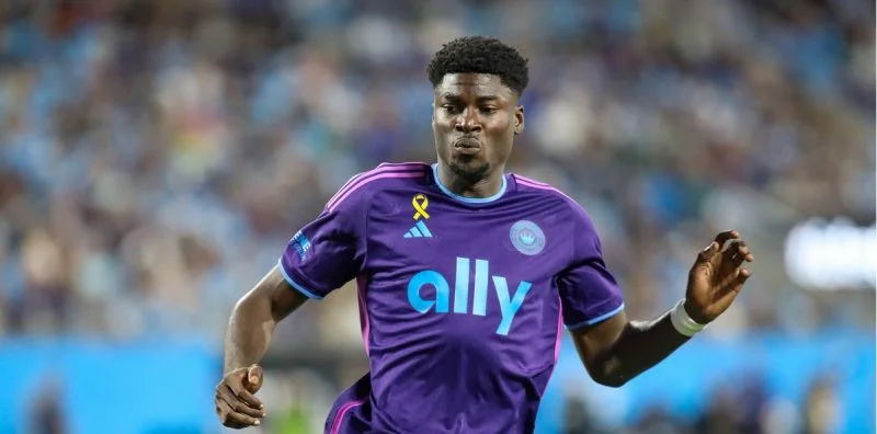 Шарлотт - Нью-Йорк Сити