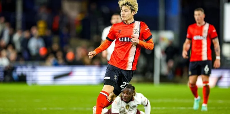 Лутон Таун - Астон Вилла Лутон Таун - Астон Вилла